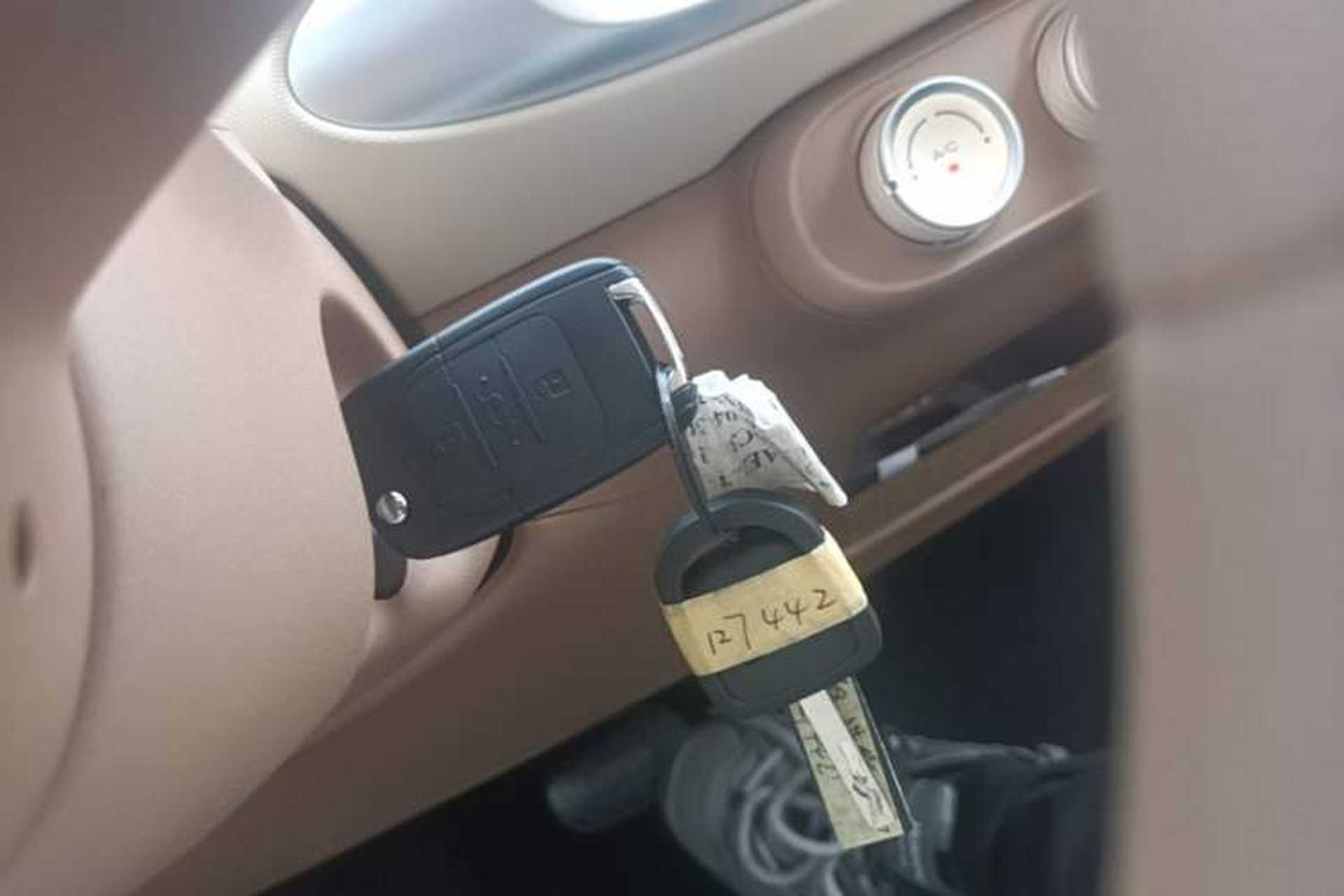 Used Wuling Hongguang MINIEV 2025 Four-Door Version Advanced Edition Vehicle Key