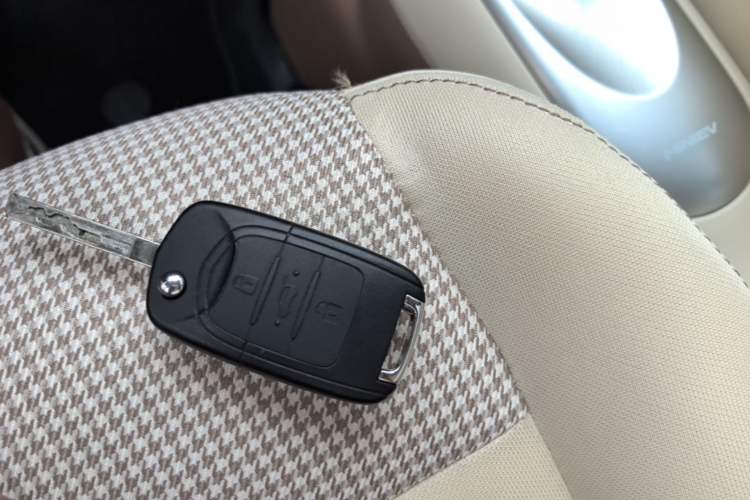 Used Wuling Hongguang MINIEV 2025 Four-Door Version Advanced Edition Vehicle Key