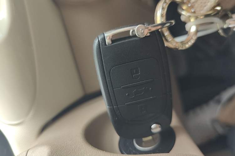 Used Wuling Hongguang MINIEV 2025 Four-Door Version Advanced Edition Vehicle Key