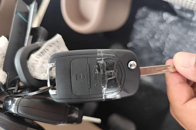 Used Wuling Hongguang MINIEV 2025 Four-Door Version Advanced Edition Vehicle Key