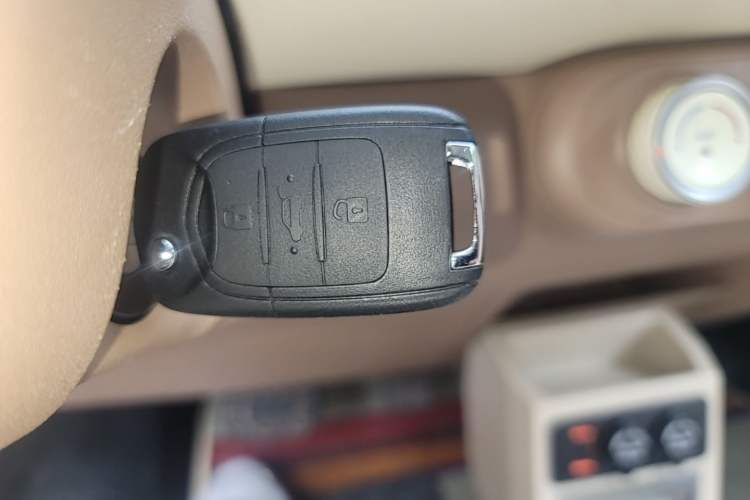 Used Wuling Hongguang MINIEV 2025 Four-Door Version Advanced Edition Vehicle Key