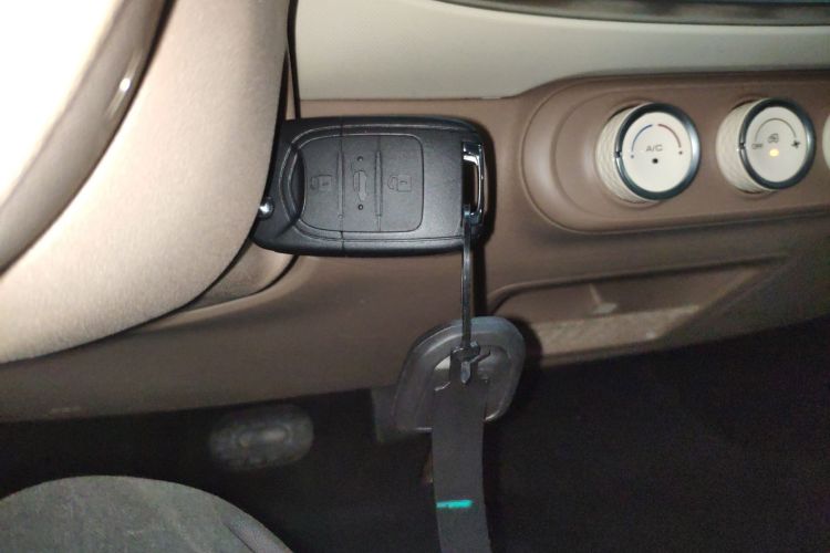 Used Wuling Hongguang MINIEV 2025 Four-Door Version Advanced Edition Vehicle Key