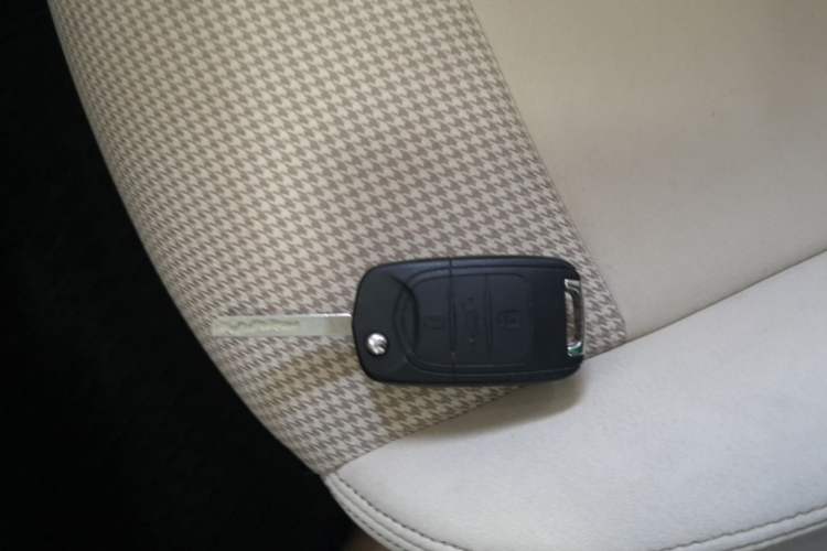 Used Wuling Hongguang MINIEV 2025 Four-Door Version Advanced Edition Vehicle Key