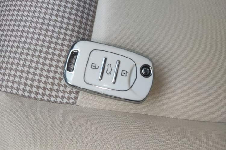 Used Wuling Hongguang MINIEV 2025 Four-Door Version Advanced Edition Vehicle Key