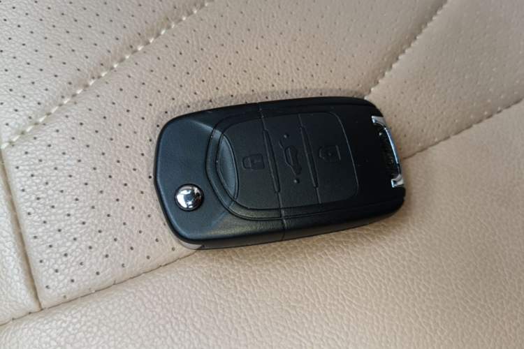 Used Wuling Hongguang MINIEV 2025 Four-Door Version Advanced Edition Vehicle Key
