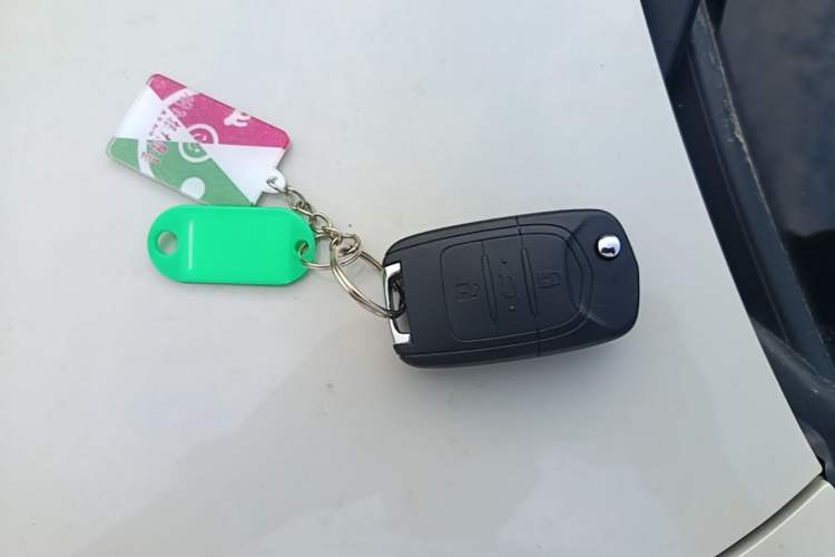 Used Wuling Hongguang MINIEV 2025 Four-Door Version Advanced Edition Vehicle Key