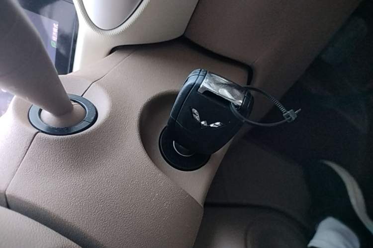 Used Wuling Hongguang MINIEV 2025 Four-Door Version Advanced Edition Vehicle Key