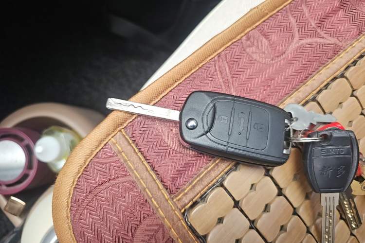 Used Wuling Hongguang MINIEV 2025 Four-Door Version Advanced Edition Vehicle Key