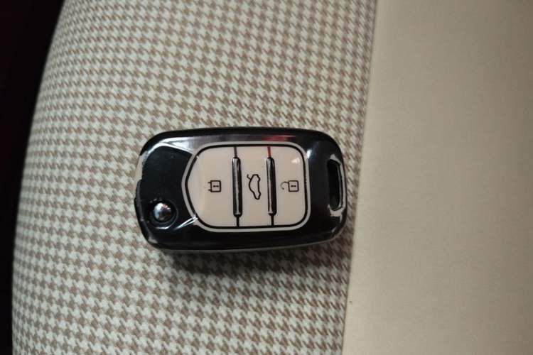 Used Wuling Hongguang MINIEV 2025 Four-Door Version Advanced Edition Vehicle Key