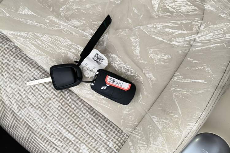 Used Wuling Hongguang MINIEV 2025 Four-Door Version Advanced Edition Vehicle Key