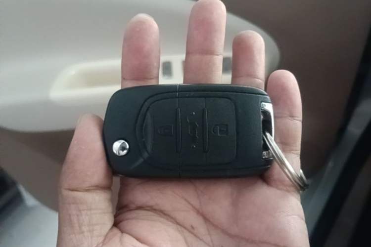 Used Wuling Hongguang MINIEV 2025 Four-Door Version Advanced Edition Vehicle Key