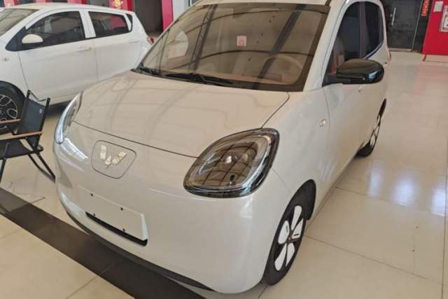 Ojetý Wuling Hongguang MINIEV 2025 Four-Door Version Advanced Edition