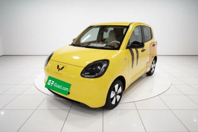 Ojetý Wuling Hongguang MINIEV 2025 Four-Door Version Zhenxiang+ Edition
