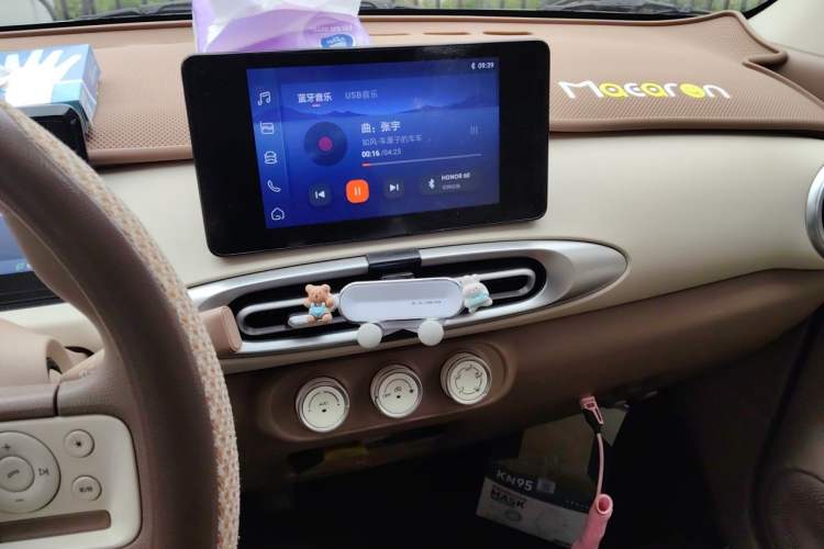 Used Wuling Hongguang MINIEV 2025 Four-Door Version Zhenxiang+ Edition Audio And AC Panel