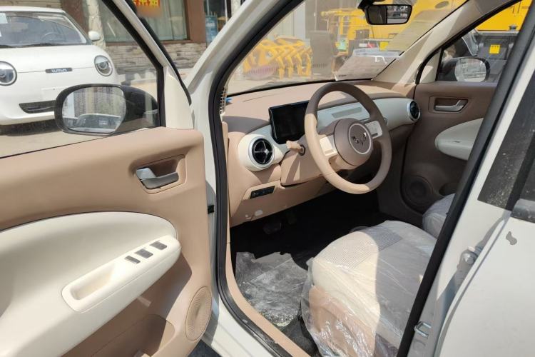 Used Wuling Hongguang MINIEV 2025 Four-Door Version Advanced Edition Driver Seat