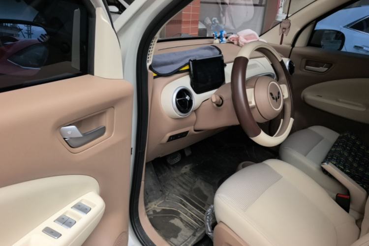Used Wuling Hongguang MINIEV 2025 Four-Door Version Advanced Edition Driver Seat