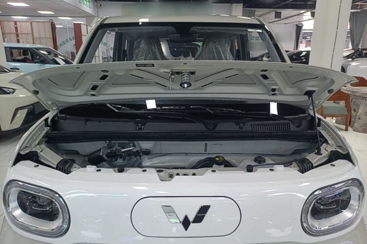 Used Wuling Hongguang MINIEV 2025 Four-Door Version 301km Zhenxiang+ Model Engine Bay