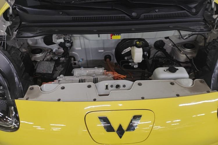 Used Wuling Hongguang MINIEV 2025 Four-Door Version Zhenxiang+ Edition Engine Bay