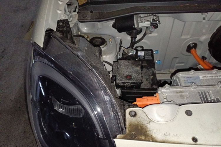 Used Wuling Hongguang MINIEV 2025 Four-Door Version Advanced Edition Engine Bay Right