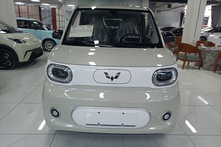Used Wuling Hongguang MINIEV 2025 Four-Door Version 301km Zhenxiang+ Model Front