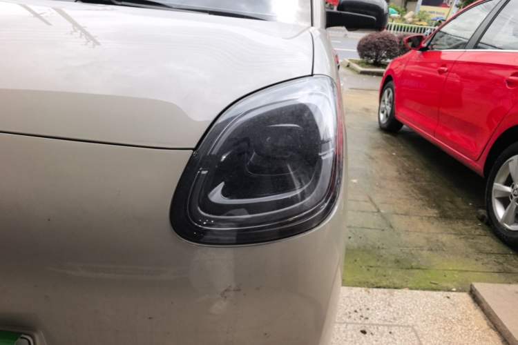 Used Wuling Hongguang MINIEV 2025 Four-Door Version Advanced Edition Left Front Headlight