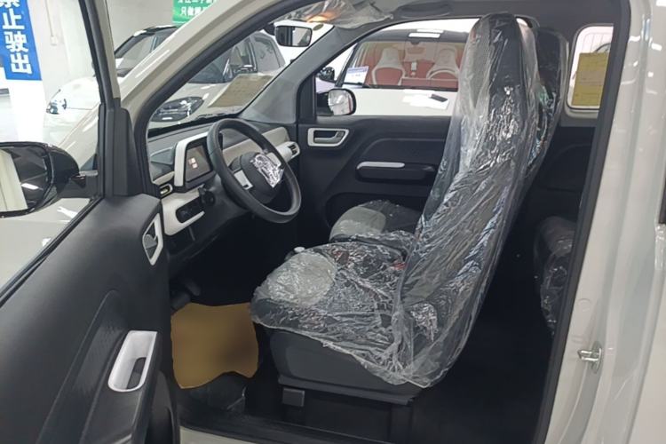 Used Wuling Hongguang MINIEV 2025 Four-Door Version 301km Zhenxiang+ Model Left Front Seat