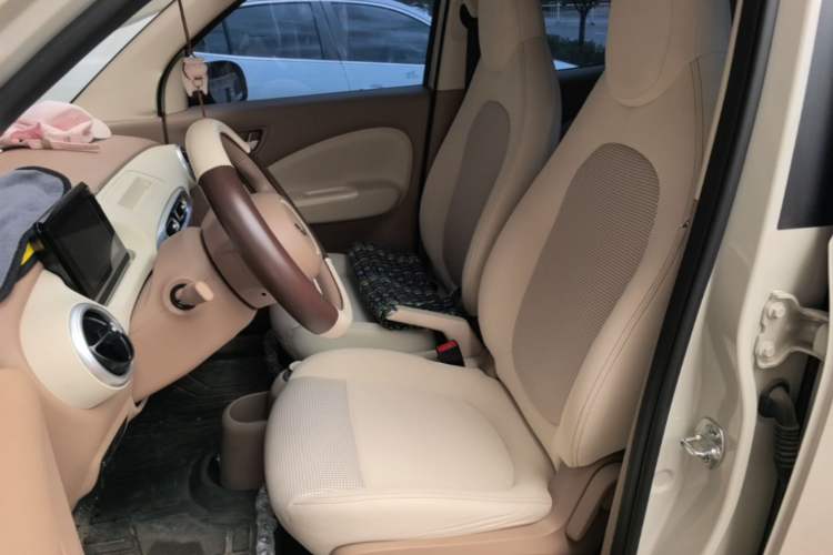 Used Wuling Hongguang MINIEV 2025 Four-Door Version Advanced Edition Left Front Seat