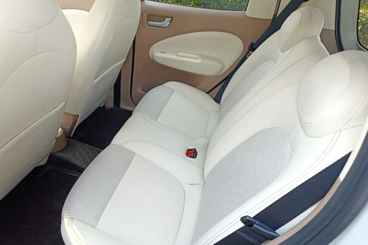 Used Wuling Hongguang MINIEV 2025 Four-Door Version Zhenxiang+ Edition Left Rear Seat
