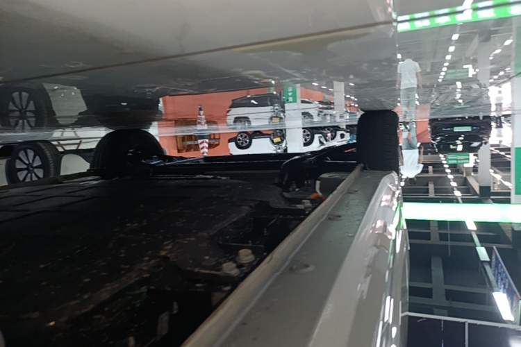 Used Wuling Hongguang MINIEV 2025 Four-Door Version 301km Zhenxiang+ Model Left Side Sill