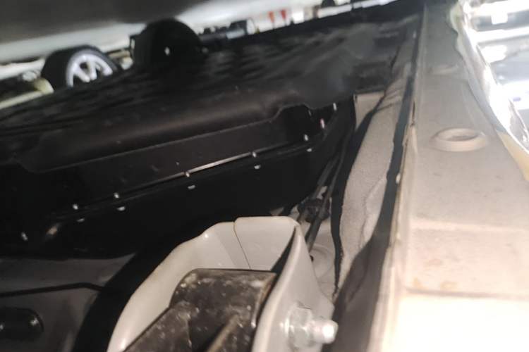Used Wuling Hongguang MINIEV 2025 Four-Door Version Zhenxiang+ Edition Left Side Sill