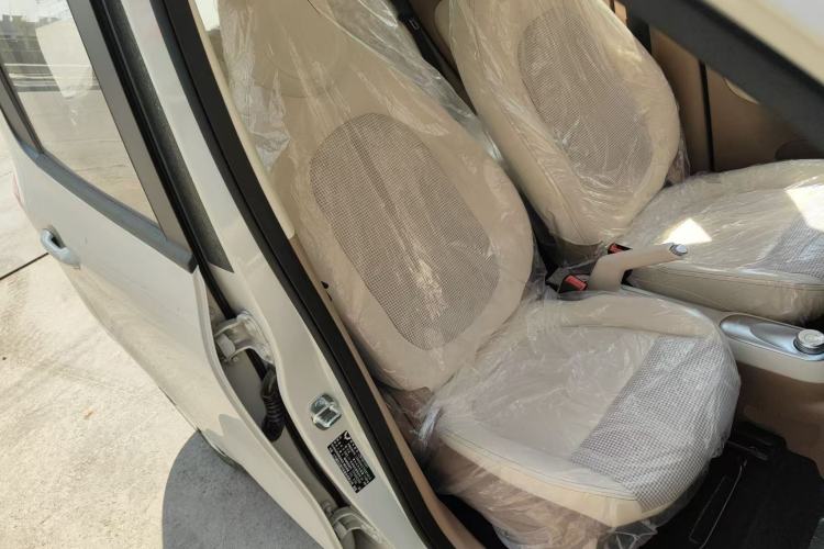 Used Wuling Hongguang MINIEV 2025 Four-Door Version Advanced Edition Right Front Seat