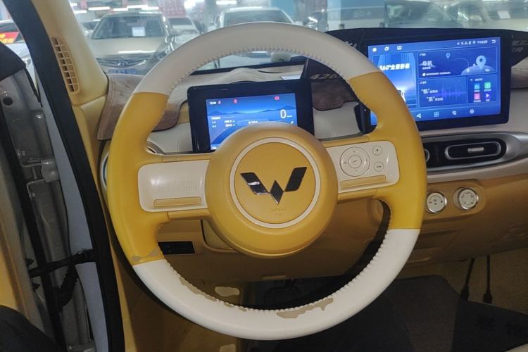 Used Wuling Hongguang MINIEV 2025 Four-Door Version Zhenxiang+ Edition Steering Wheel