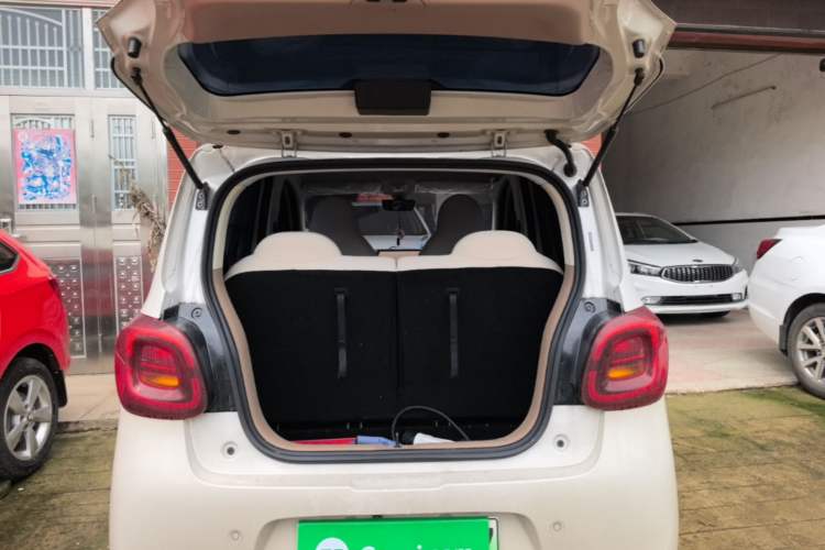 Used Wuling Hongguang MINIEV 2025 Four-Door Version Advanced Edition Trunk