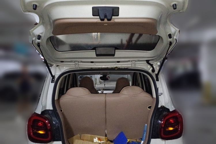 Used Wuling Hongguang MINIEV 2025 Four-Door Version Advanced Edition Trunk