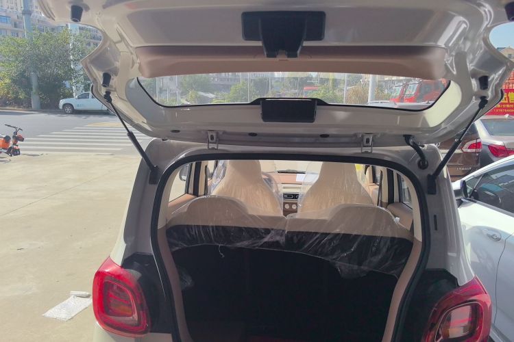 Used Wuling Hongguang MINIEV 2025 Four-Door Version Advanced Edition Trunk