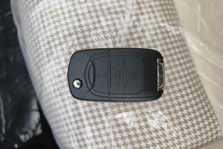 Used Wuling Hongguang MINIEV 2025 Four-Door Version Advanced Edition Vehicle Key