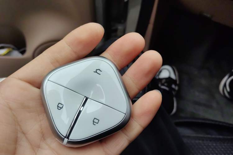 Used Wuling Hongguang MINIEV 2025 Four-Door Version Zhenxiang+ Edition Vehicle Key