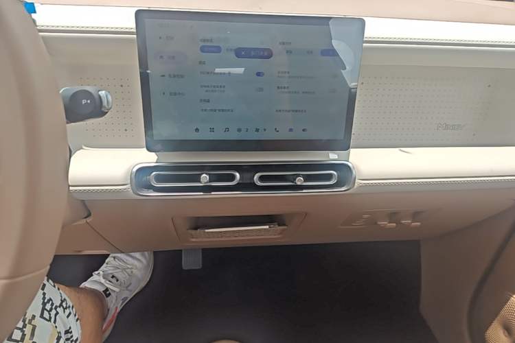 Used Wuling Hongguang MINIEV 2026 Model Fifth Generation, 301km Deluxe Edition Audio And AC Panel