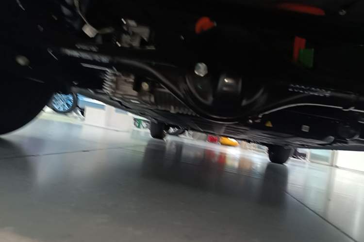 Used Wuling Hongguang MINIEV 2026 Model Fifth Generation, 301km Deluxe Edition Chassis Rear