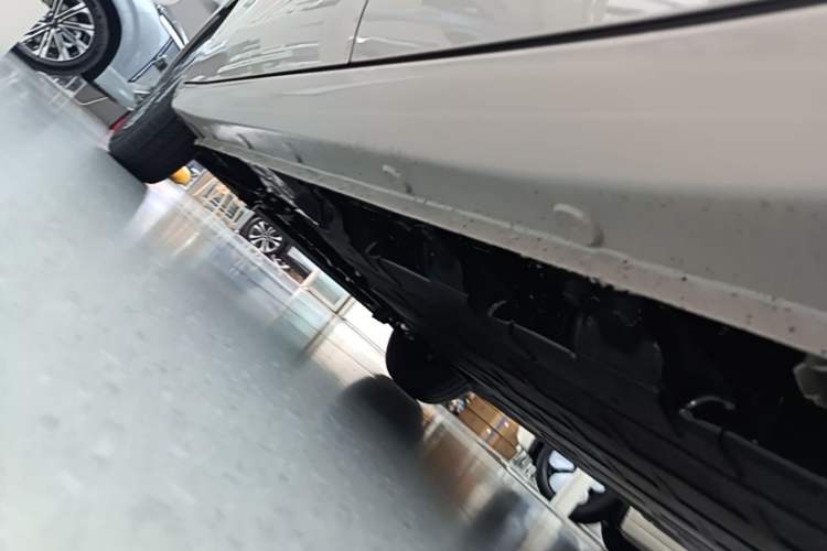 Used Wuling Hongguang MINIEV 2026 Model Fifth Generation, 301km Deluxe Edition Chassis Rear Left