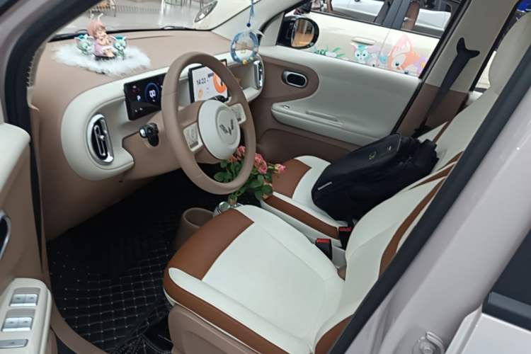 Used Wuling Hongguang MINIEV 2026 Model Fifth Generation, 301km Deluxe Edition Driver Seat