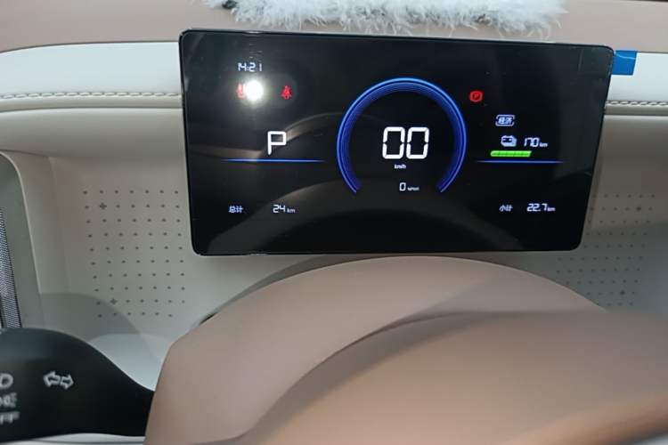 Used Wuling Hongguang MINIEV 2026 Model Fifth Generation, 301km Deluxe Edition Odometer Close Up