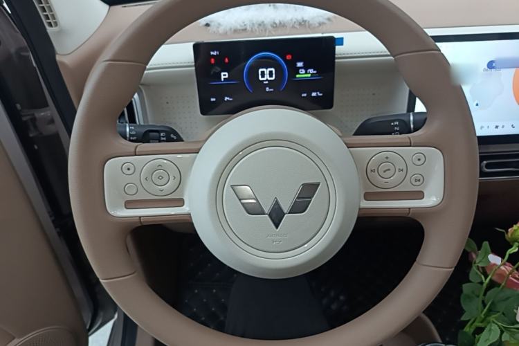 Used Wuling Hongguang MINIEV 2026 Model Fifth Generation, 301km Deluxe Edition Steering Wheel