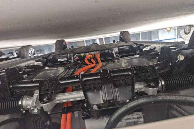 Used Wuling Hongguang MINIEV 2026 Model Fifth Generation, 301km Deluxe Edition Chassis Front