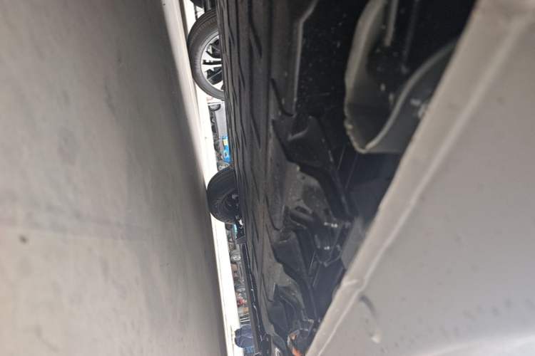Used Wuling Hongguang MINIEV 2026 Model Fifth Generation, 301km Deluxe Edition Chassis Rear Right