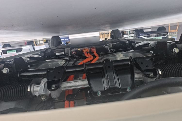 Used Wuling Hongguang MINIEV 2026 Model Fifth Generation, 301km Deluxe Edition Chassis Front