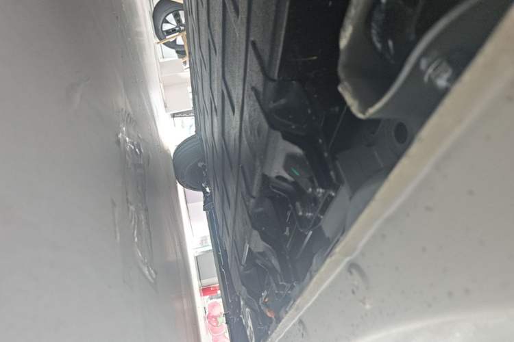 Used Wuling Hongguang MINIEV 2026 Model Fifth Generation, 301km Deluxe Edition Chassis Rear Right
