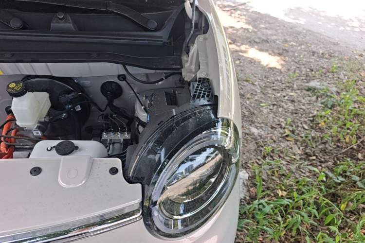 Used Wuling Hongguang MINIEV 2026 Model Fifth Generation, 301km Deluxe Edition Engine Bay Left