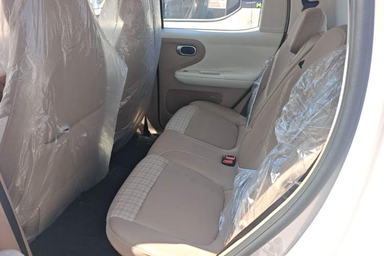 Used Wuling Hongguang MINIEV 2026 Model Fifth Generation, 205km Deluxe Edition Left Rear Seat