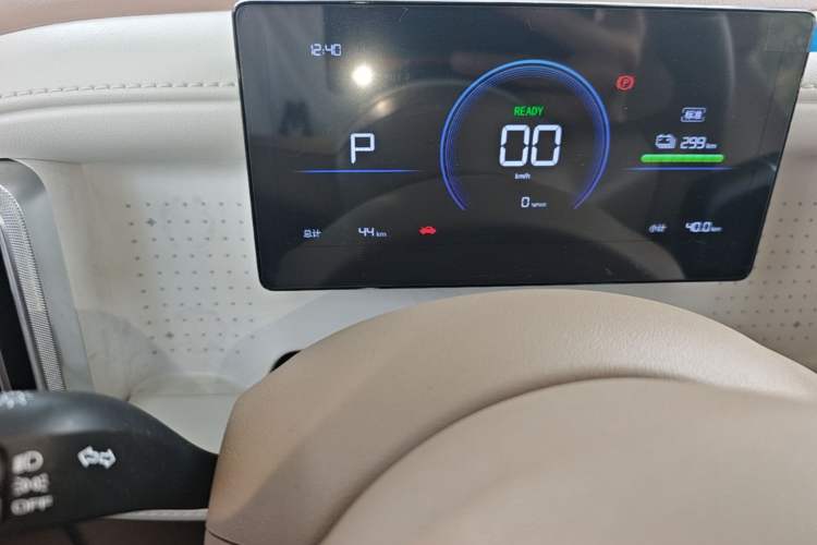 Used Wuling Hongguang MINIEV 2026 Model Fifth Generation, 301km Deluxe Edition Odometer Close Up